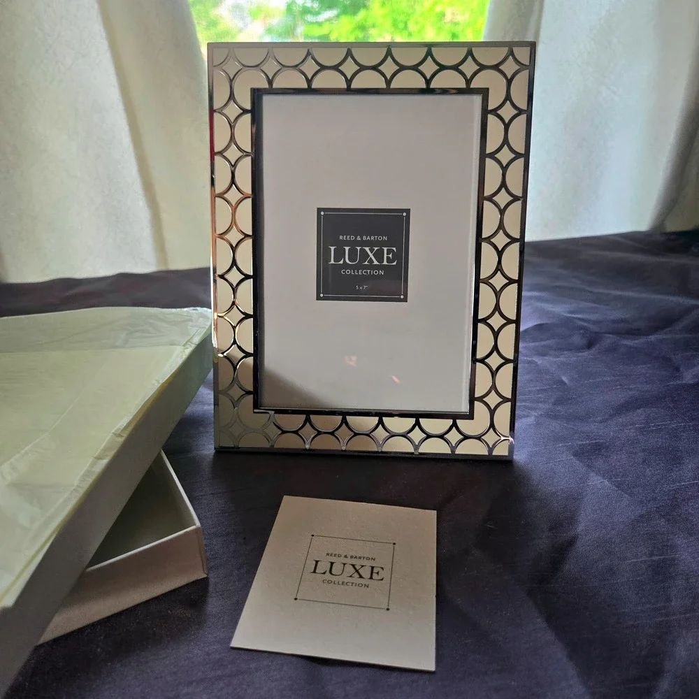 Reed‎ & Barton Luxe Collection Silver Plate Enamel 5x7 Picture Frame with Box